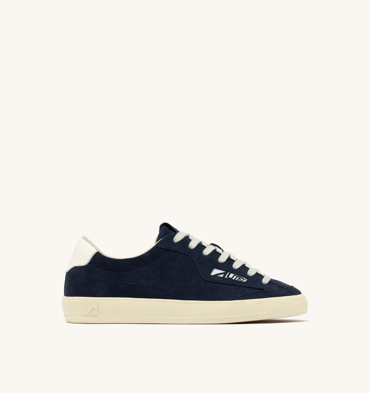 WINDSCAPE LOW SNEAKERS IN NAVY AND MARSHMALLOW SUEDE - AUTRY Value