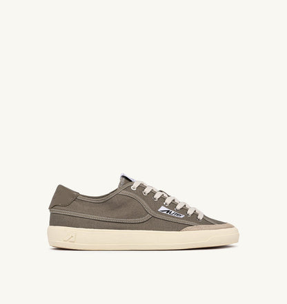 WINDSCAPE LOW SNEAKERS IN MILITARY CANVAS - AUTRY Quality