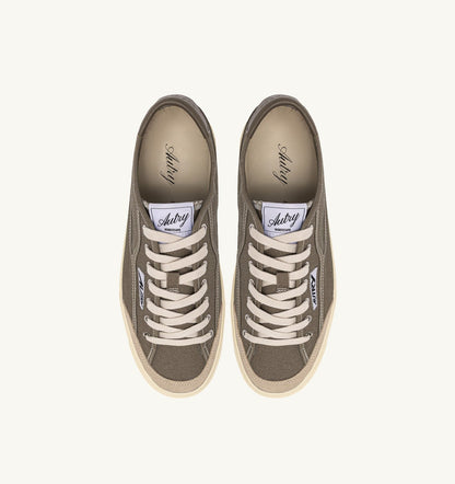 WINDSCAPE LOW SNEAKERS IN MILITARY CANVAS - AUTRY Quality