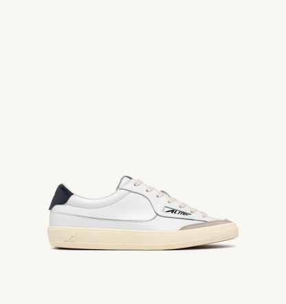 WINDSCAPE LOW SNEAKERS IN WHITE AND SPACE LEATHER - AUTRY Everyday