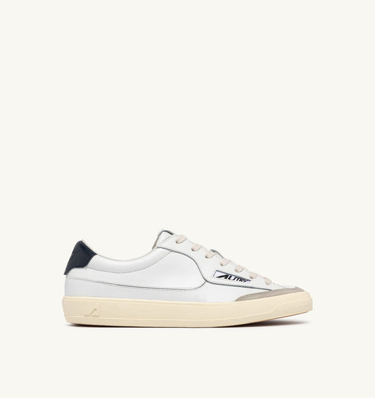 WINDSCAPE LOW SNEAKERS IN WHITE AND SPACE LEATHER - AUTRY Everyday
