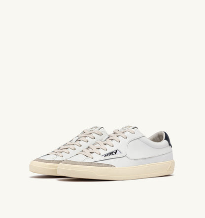 WINDSCAPE LOW SNEAKERS IN WHITE AND SPACE LEATHER - AUTRY Everyday