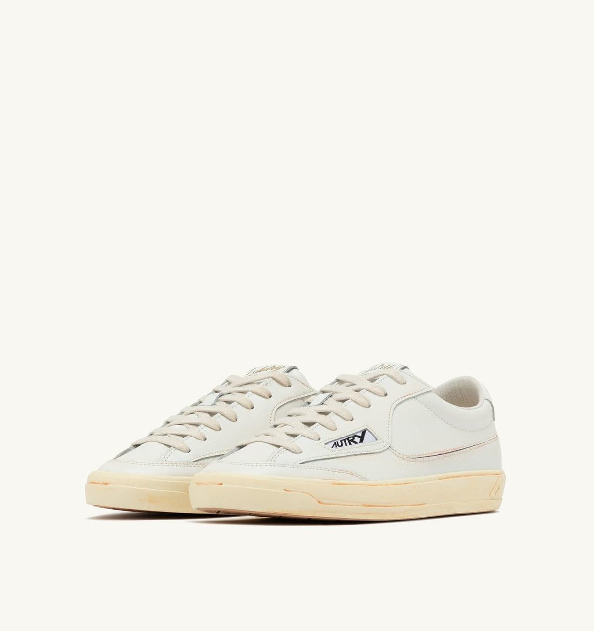 WINDSCAPE LOW SUPER VINTAGE SNEAKERS IN WHITE LEATHER - AUTRY Great Value