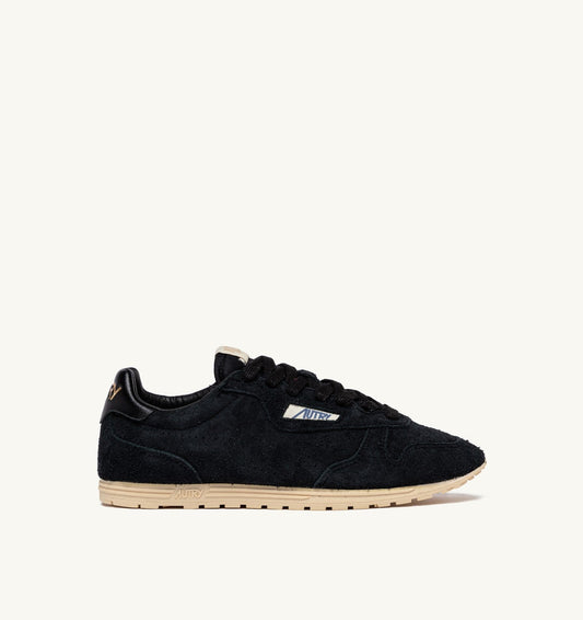 SNEAKERS WINDSPIN IN BLACK SUEDE - AUTRY Classic