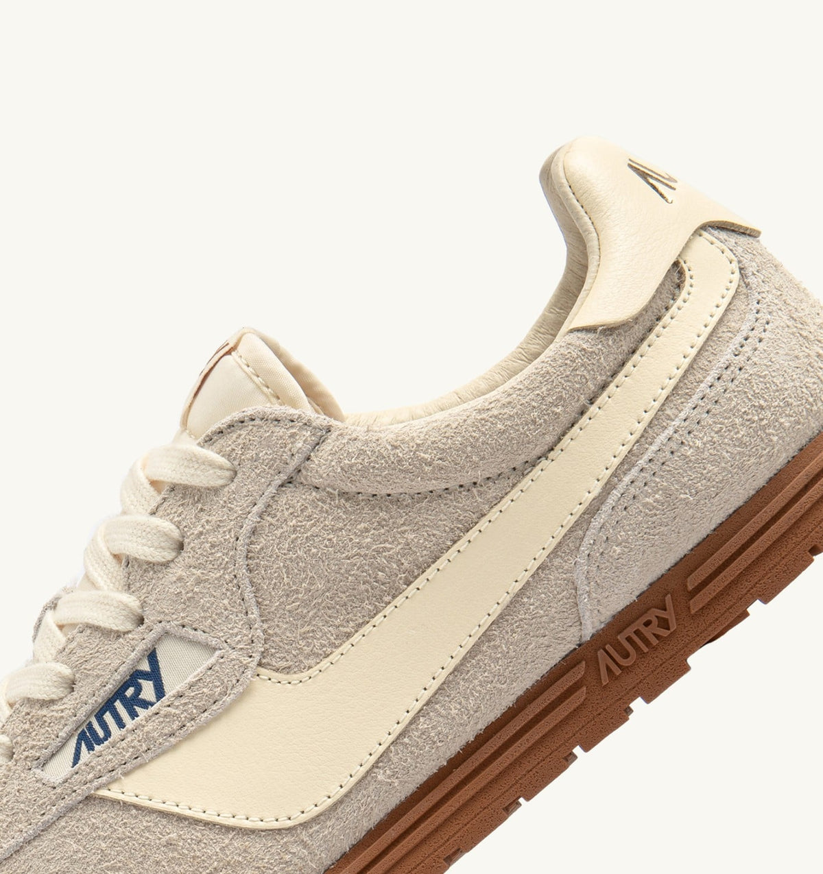 WINDSPIN SNEAKERS IN WIFE AND RUTABAGA SUEDE AND LEATHER - AUTRY Essential
