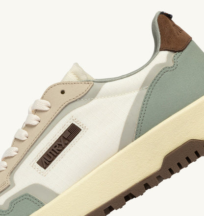 WILDPACE LOW SNEAKERS IN MARSHMALLOW AND SEA GRASS CORDURA AND LEATHER - AUTRY Everyday