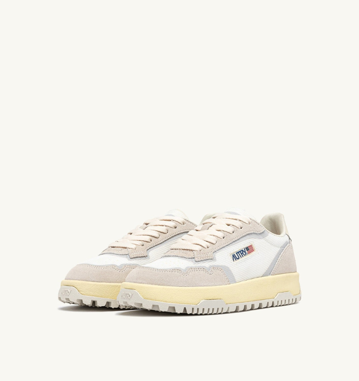 WILDPACE LOW SNEAKERS IN WHITE AND MARSHMALLOW DRAGON MESH AND SUEDE - AUTRY Value