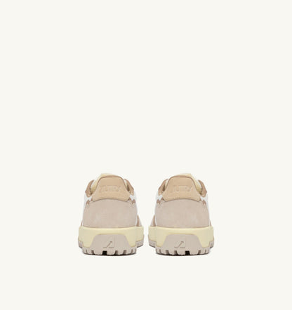 WILDPACE LOW SNEAKERS IN WHISPER WHITE AND SAND DRAGON MESH AND SUEDE - AUTRY Latest