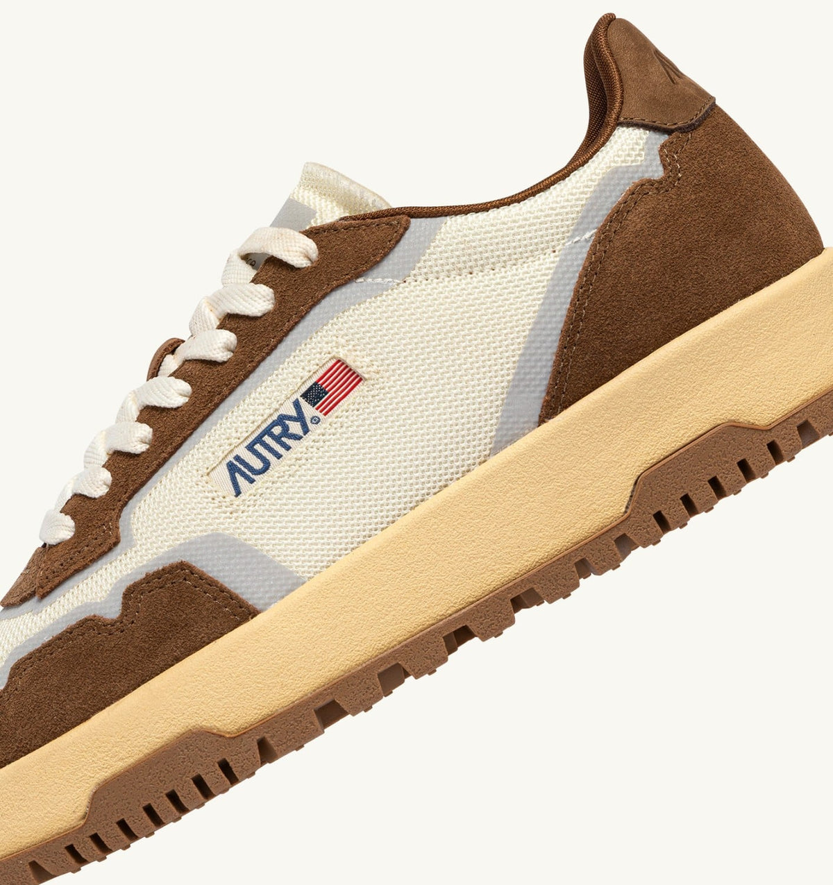 WILDPACE SNEAKERS IN MARSHMALLOW AND CIGAR DRAGON MESH AND SUEDE - AUTRY Essential