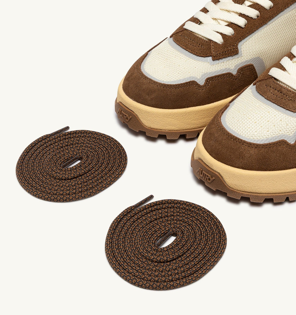 WILDPACE SNEAKERS IN MARSHMALLOW AND CIGAR DRAGON MESH AND SUEDE - AUTRY Essential