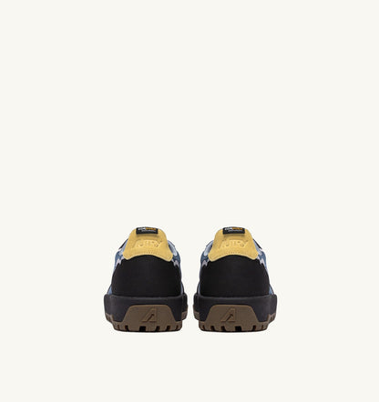WILDPACE LOW SNEAKERS IN RIPSTOP NYLON AND LEATHER COLOR DARK BLUE AND BLACK - AUTRY Essential