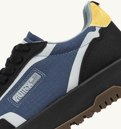 WILDPACE LOW SNEAKERS IN RIPSTOP NYLON AND LEATHER COLOR DARK BLUE AND BLACK - AUTRY Essential