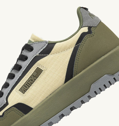 WILDPACE LOW SNEAKERS IN RIPSTOP NYLON AND LEATHER COLOR CASTLE WALL AND TITANIUM - AUTRY Value