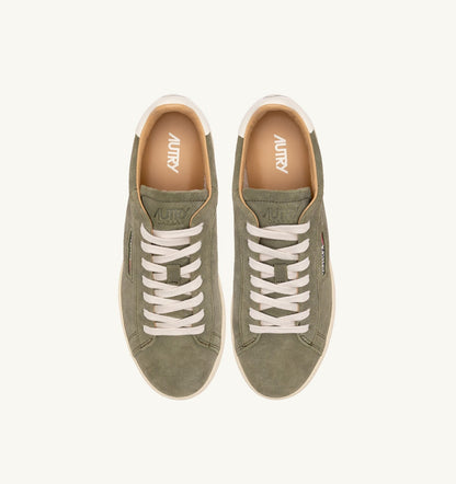 DALLAS LOW SNEAKERS IN SMOKED GREEN SUEDE - AUTRY Essential