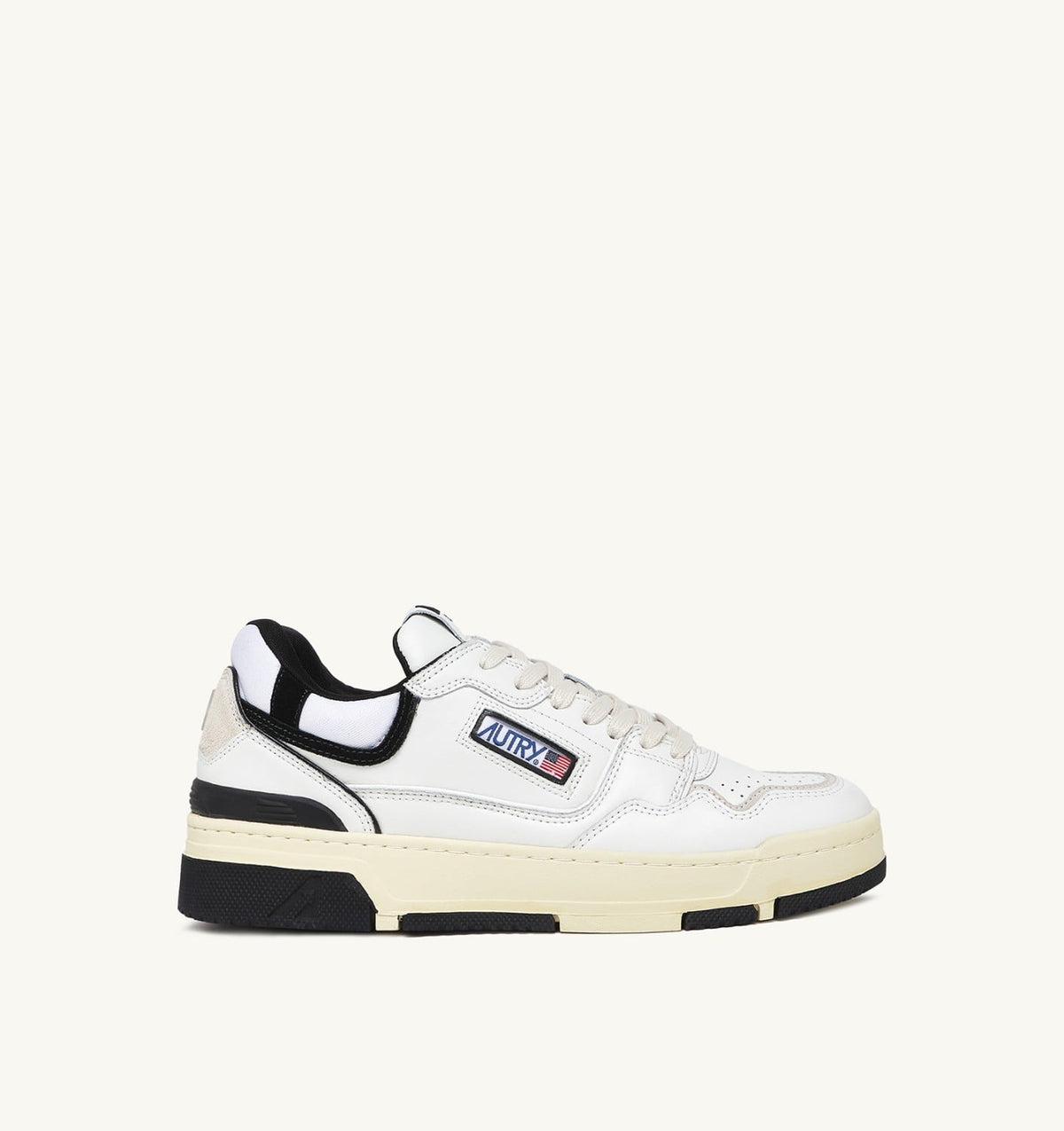 CLC LOW SNEAKERS IN WHITE LEATHER AND BLACK SUEDE - AUTRY Value