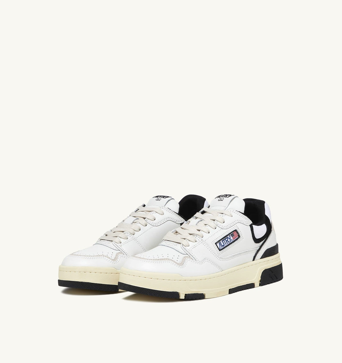 CLC LOW SNEAKERS IN WHITE LEATHER AND BLACK SUEDE - AUTRY Value