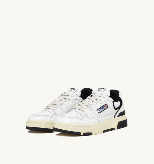 CLC LOW SNEAKERS IN WHITE LEATHER AND BLACK SUEDE - AUTRY Value