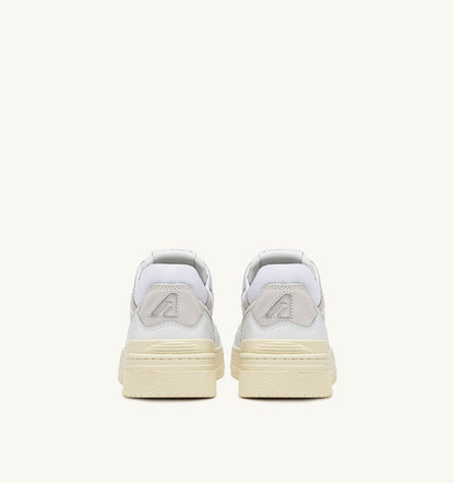 CLC LOW SNEAKERS IN WHITE AND SUEDE LEATHER - AUTRY Great Value