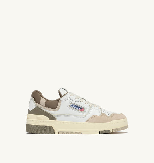 SNEAKERS CLC LOW IN WHITE PELICAN AND COVERT GREEN LEATHER AND SUEDE - AUTRY Classic