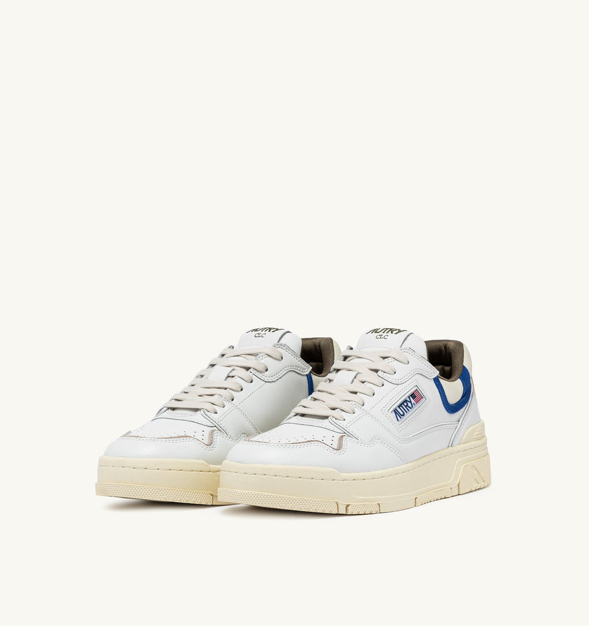 CLC LOW SNEAKERS IN WHITE LEATHER AND BLUE SUEDE - AUTRY Value