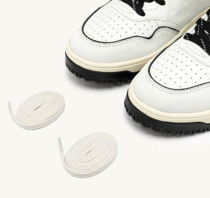 GOLF LOW SNEAKERS IN LEATHER COLOR WHITE AND BLACK - AUTRY Essential