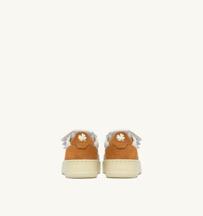 MEDALIST KIDSTRIPES SNEAKERS IN WHITE LEATHER AND BROWN MUSCAT AND SAND SUEDE - AUTRY Classic