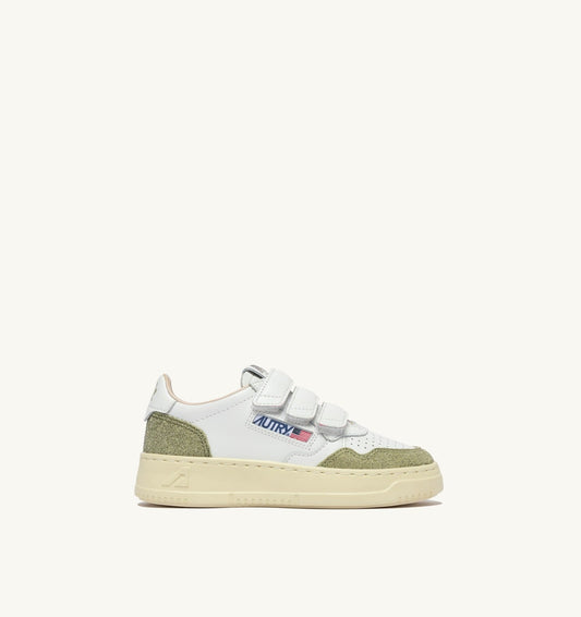MEDALIST KIDSTRIPES SNEAKERS IN WHITE LEATHER AND GLITTER SAGE LEATHER - AUTRY Essential