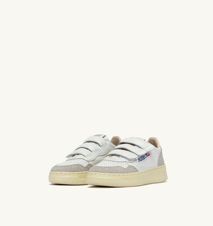 MEDALIST KIDSTRIPES SNEAKERS IN WHITE LEATHER AND GLITTER GRAY LEATHER - AUTRY Everyday