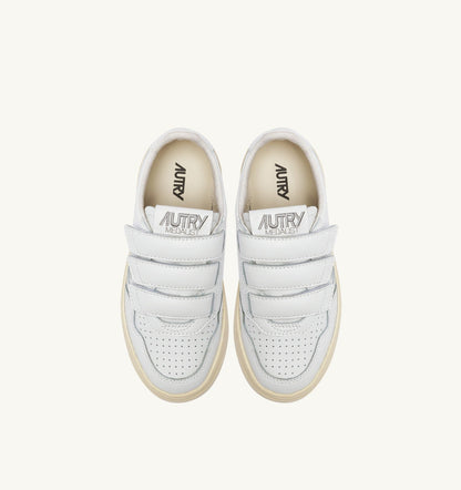 MEDALIST KIDSTRIPES LOW SNEAKERS IN WHITE LEATHER - AUTRY Value