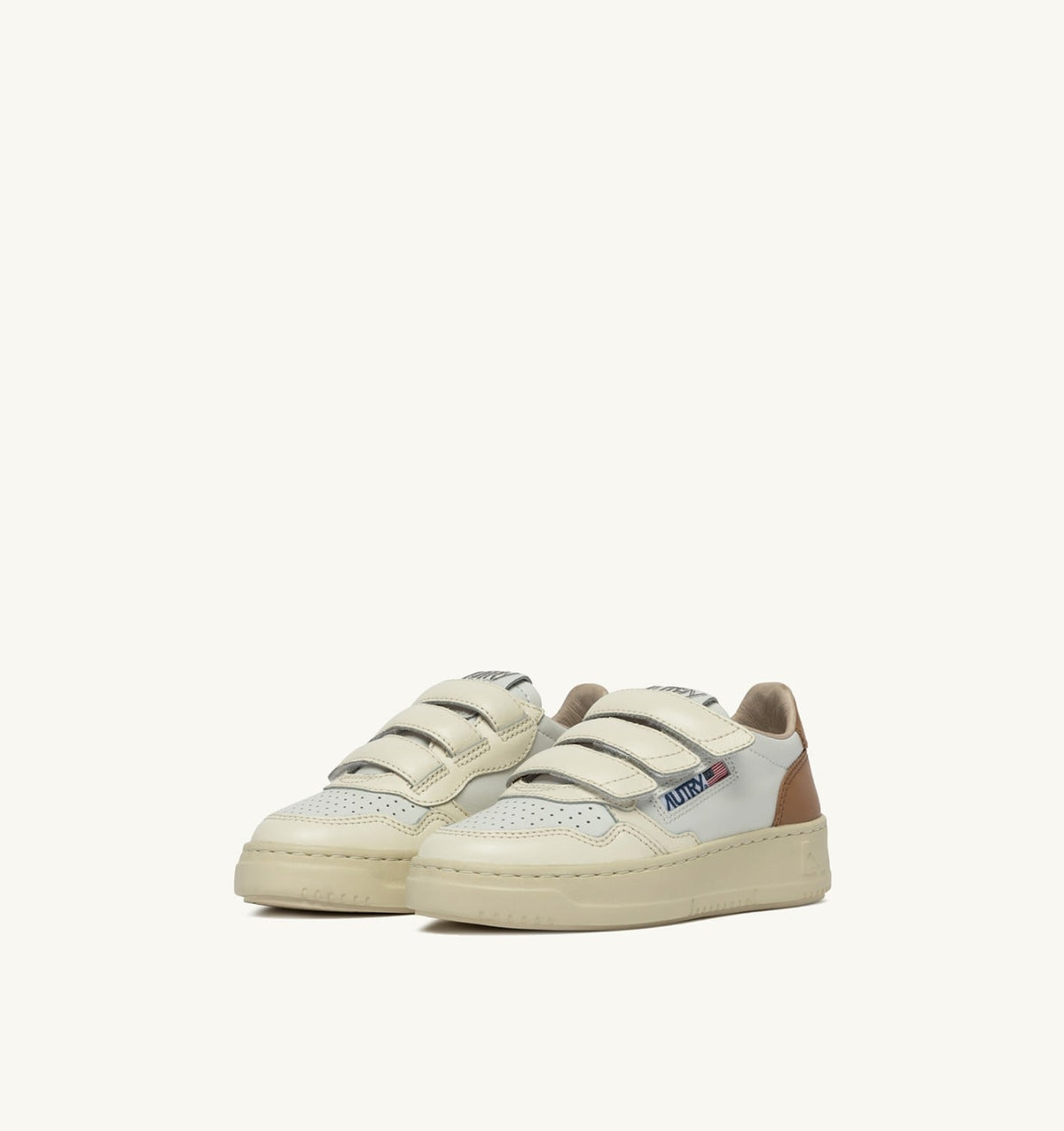 MEDALIST LOW KIDSTRIPES SNEAKERS IN LEATHER COLOR WHISPER WHITE IVORY WHITE AND BROWN SUGAR - AUTRY Great Value