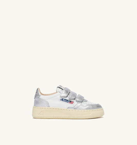 MEDALIST KIDSTRIPES LOW BICOLOR SNEAKERS IN WHITE AND SILVER LEATHER - AUTRY Quality