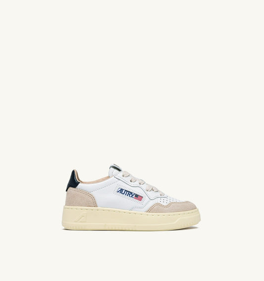 MEDALIST KIDS LOW SNEAKERS IN WHITE AND BLUE SPACE SUEDE - AUTRY Essential