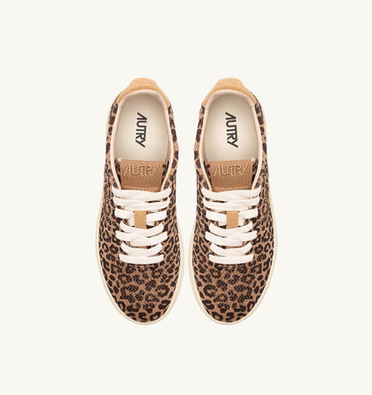MEDALIST EASEKNIT LOW SNEAKERS IN 'LEOPARD PRINT' BROWN AND BEIGE KNIT - AUTRY Essential