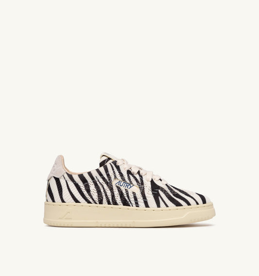 MEDALIST EASEKNIT LOW SNEAKERS IN 'ZEBRA PRINT' IVORY WHITE AND BLACK KNIT - AUTRY Everyday