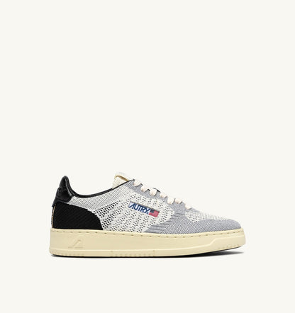 MEDALIST EASEKNIT LOW SNEAKERS IN IVORY WHITE BLACK AND SILVER KNIT - AUTRY Value