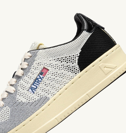 MEDALIST EASEKNIT LOW SNEAKERS IN IVORY WHITE BLACK AND SILVER KNIT - AUTRY Value