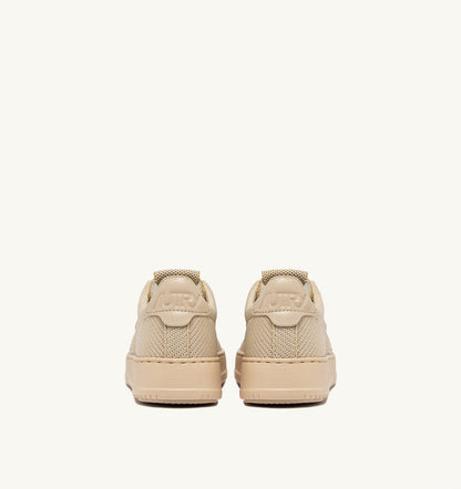 MEDALIST EASEKNIT LOW SNEAKERS IN CREME BRULEE KNIT - AUTRY Quality