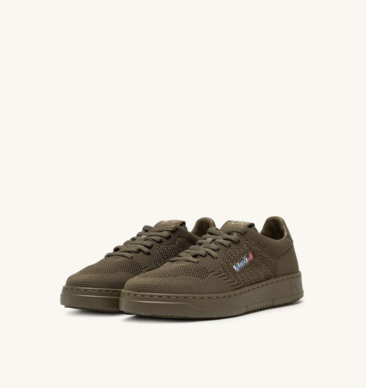 MEDALIST EASEKNIT LOW SNEAKERS IN COVERT GREEN KNIT - AUTRY Classic