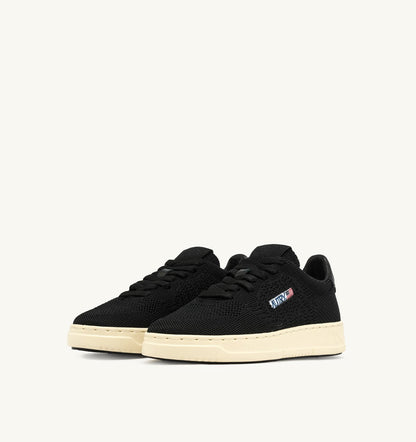 EASEKNIT MEDALIST LOW SNEAKERS IN BLACK COLOR KNIT - AUTRY Essential