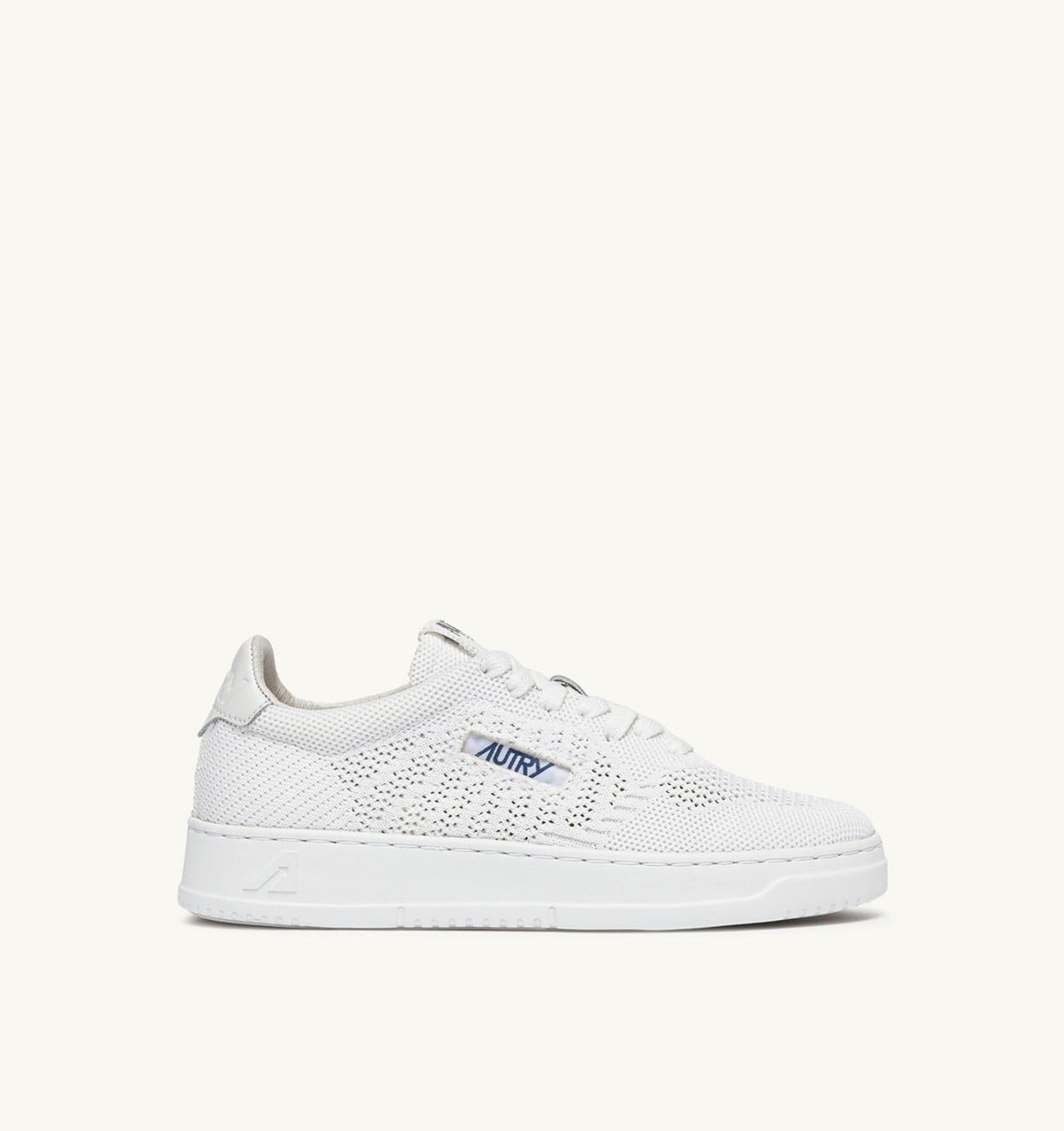 MEDALIST EASEKNIT LOW SNEAKERS IN WHITE KNIT - AUTRY Great Value