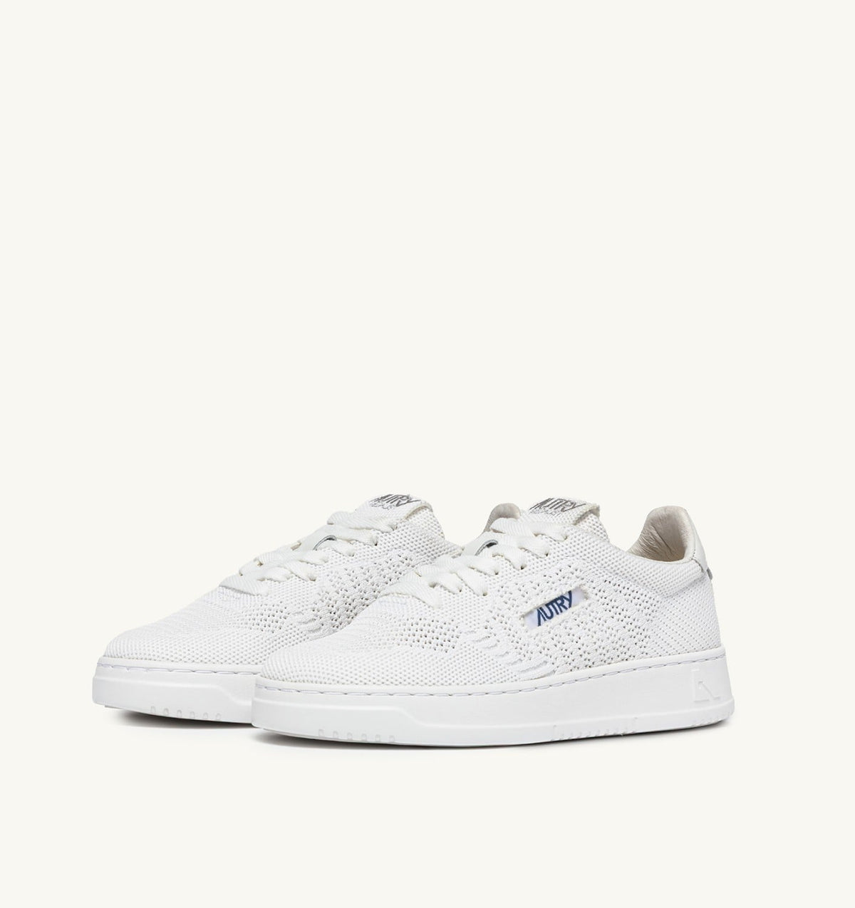 MEDALIST EASEKNIT LOW SNEAKERS IN WHITE KNIT - AUTRY Great Value