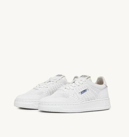 MEDALIST EASEKNIT LOW SNEAKERS IN WHITE KNIT - AUTRY Great Value