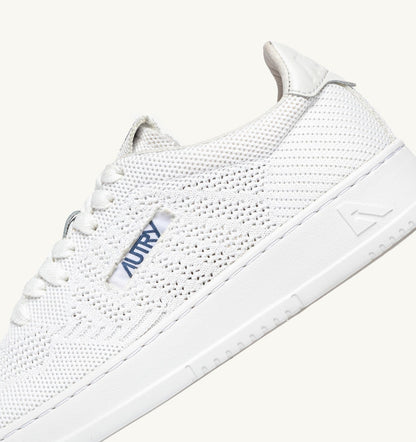 MEDALIST EASEKNIT LOW SNEAKERS IN WHITE KNIT - AUTRY Great Value