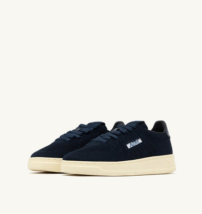 MEDALIST EASEKNIT LOW SNEAKERS IN SPACE BLUE KNIT - AUTRY Latest