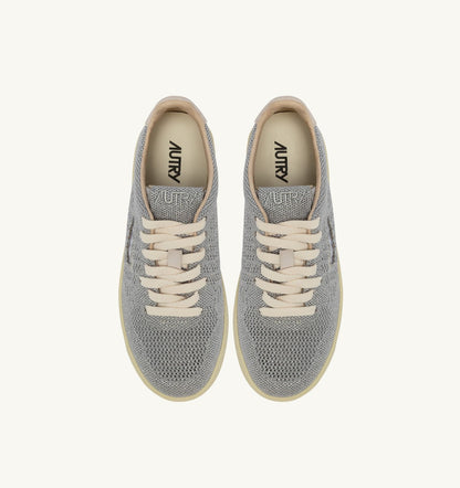 MEDALIST EASEKNIT LOW SNEAKERS IN SILVER-TONE KNIT - AUTRY Quality