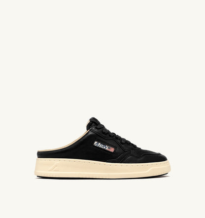 MEDALIST MULE SNEAKERS IN NAPA LEATHER COLOR BLACK - AUTRY Classic