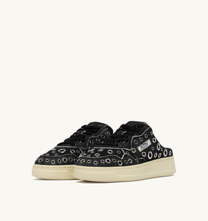 MEDALIST MULE SNEAKERS IN BLACK LEATHER WITH STUDDED DETAILS - AUTRY Essential