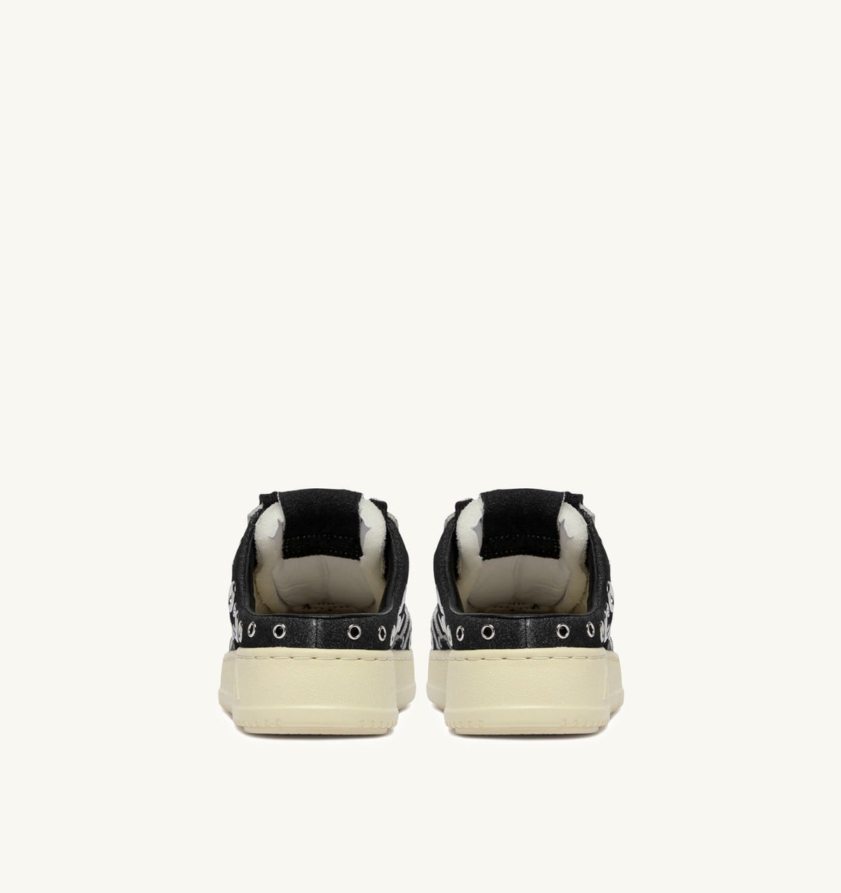 MEDALIST MULE SNEAKERS IN BLACK LEATHER WITH STUDDED DETAILS - AUTRY Essential