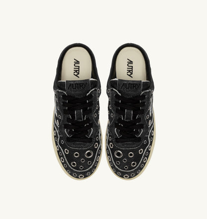 MEDALIST MULE SNEAKERS IN BLACK LEATHER WITH STUDDED DETAILS - AUTRY Essential