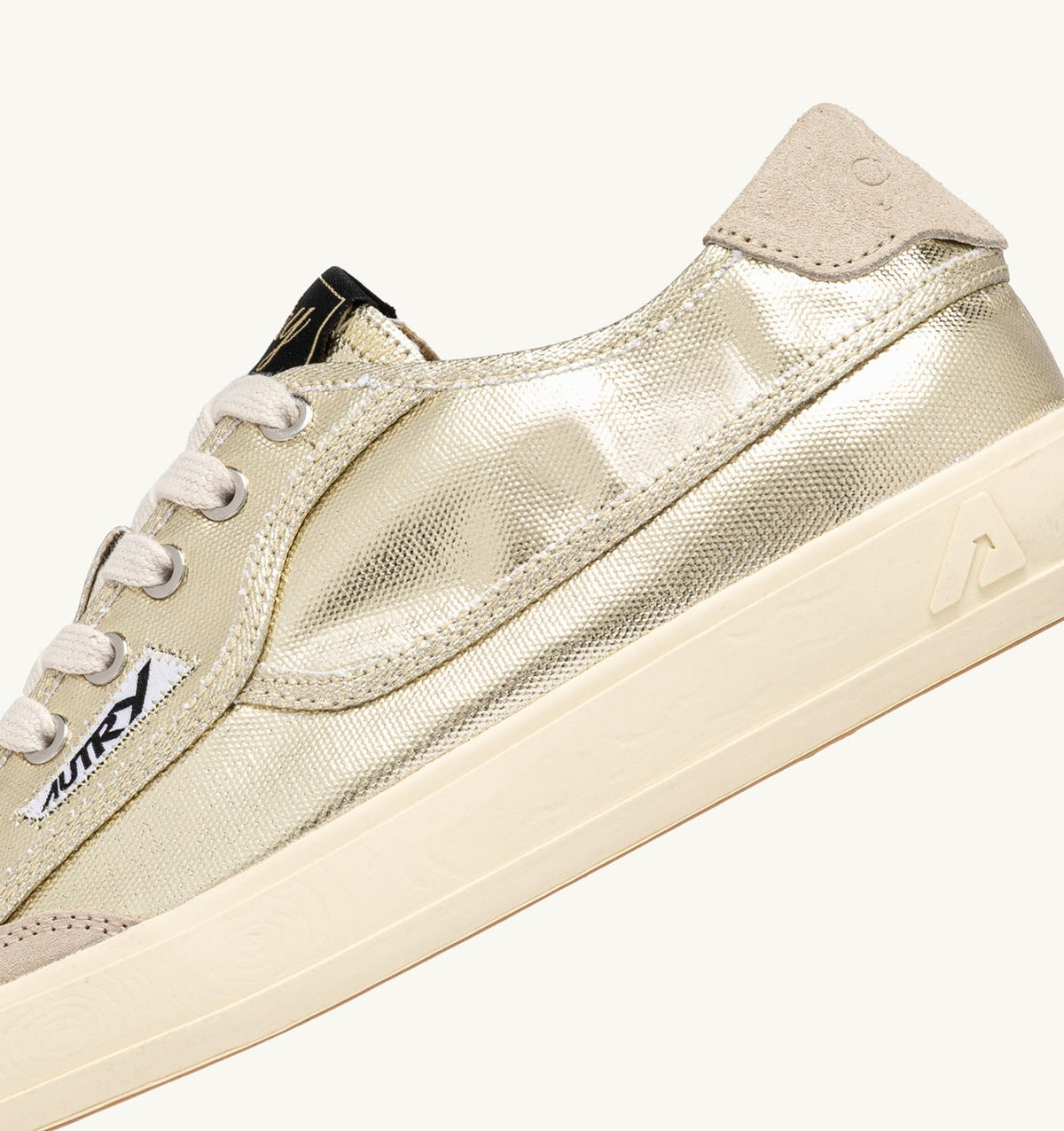WINDSCAPE LOW SNEAKERS IN PLATINUM CANVAS - AUTRY Quality